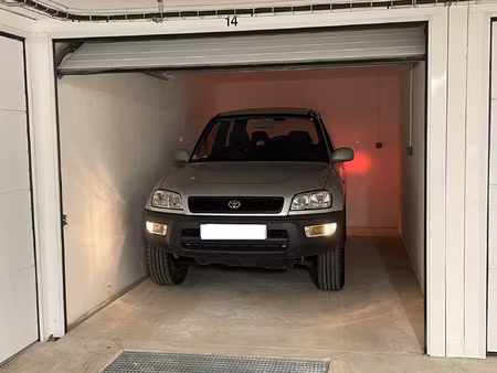 la varenne centre - garage sous sol pres marché