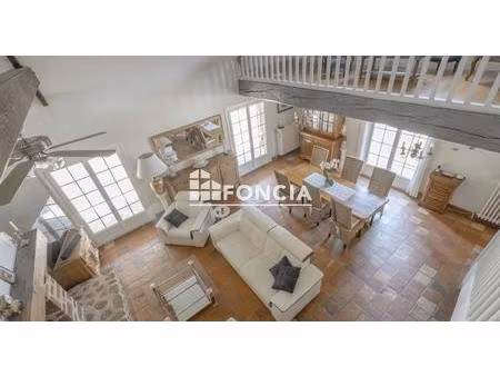 maison familiale  secteur prisé  6500m2 de terrain