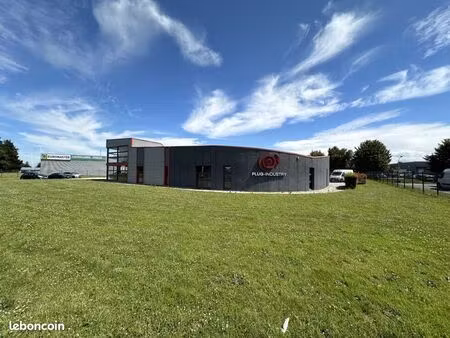 local bureaux 974 m²