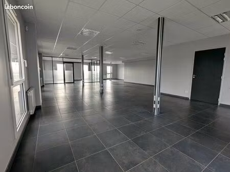 bureaux 145 m²