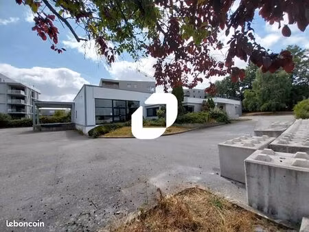 local industriel 850 m²