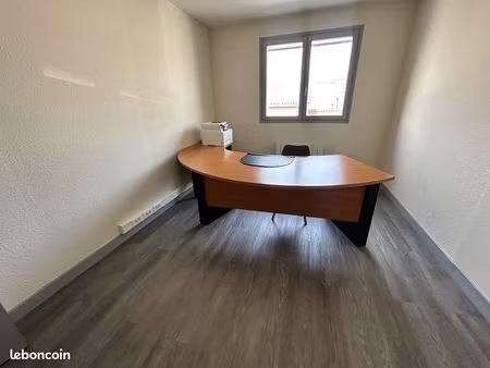 bureaux 12 m² mozac