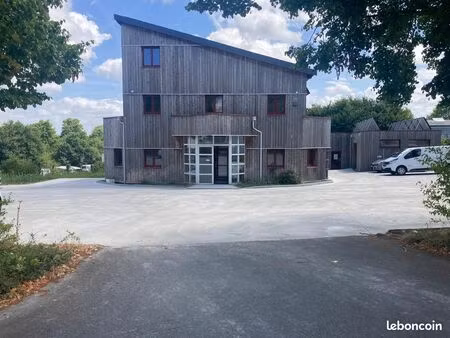 bureau 32 m² - bouguenais