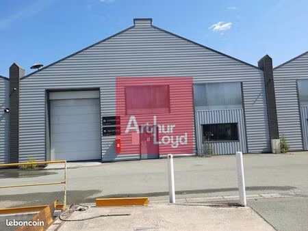 local d'activite 1000 m² riom