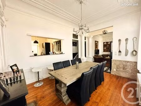 maison 18 pièces 437 m²