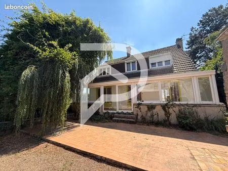 maison 6 pièces 140 m²