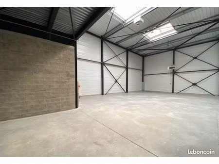 local 360 m² marines