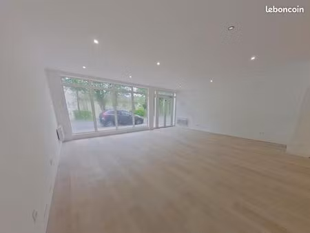 local commercial 139 m²