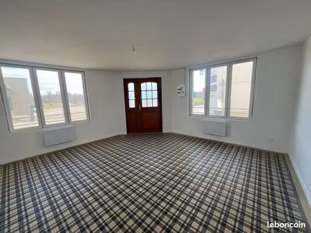 studio 1 pièce 31 m²