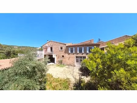 maison en pierre