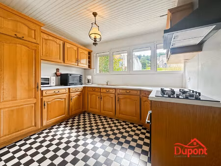 laifour : grande maison familiale avec vue  5 chambres et 2300m?