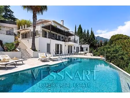 magnifique villa avec vue panoramique sur la mer
