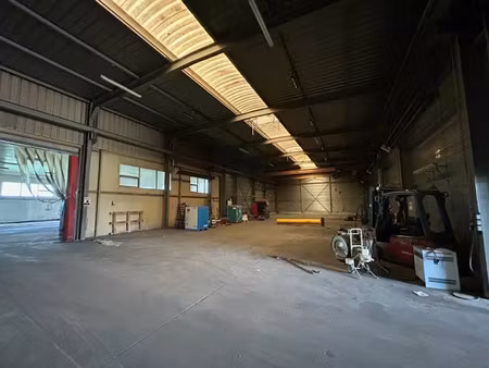 vente local d'activités grenant 52500