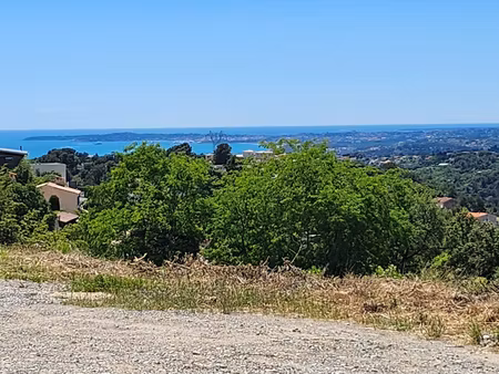 la gaude : terrain viabilise position dominante bel appercu mer expose plein sud
