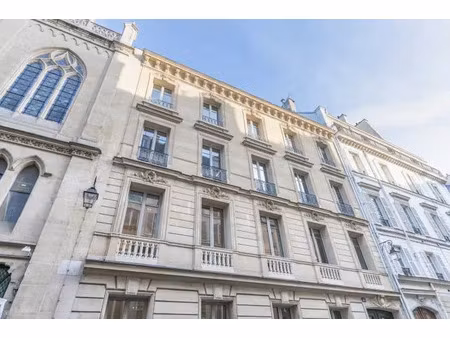 a vendre ou a louer  hôtel particulier à louer