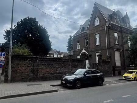 superbe propriete avec dependance-4 garages-parking-jardin