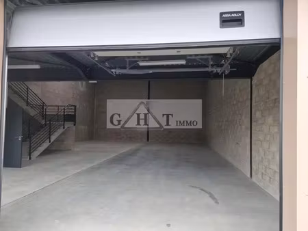 entrepot 240m² a louer marolles-en-hurepoix