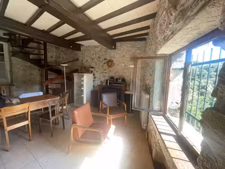 maison de village 84 m²