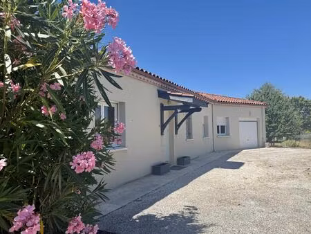 roquecor maison de plain-pied avec 4 chambres  atelier et jardins