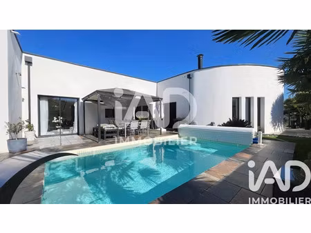 vente maison 5 pièces 130 m² à longeves (17230)  449 000 €