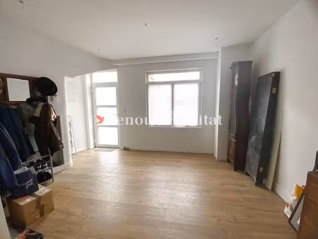 semi individuelle  3/4 chambres et cour