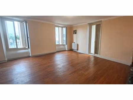 vente appartement 2 pièces 82 m² à lannemezan (65300)  39 900 €