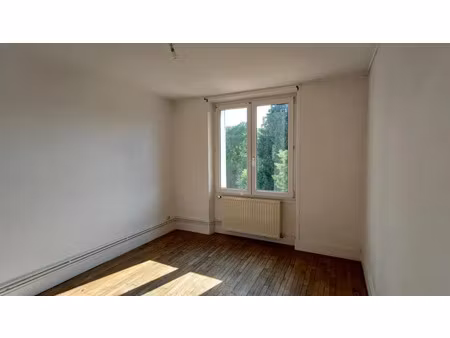 location appartement 2 pièces 50 m² à charleville-mezieres (08000)  470 €
