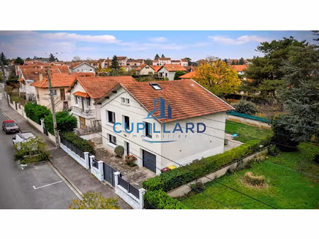 riorges plateau maison rénovée avec goût