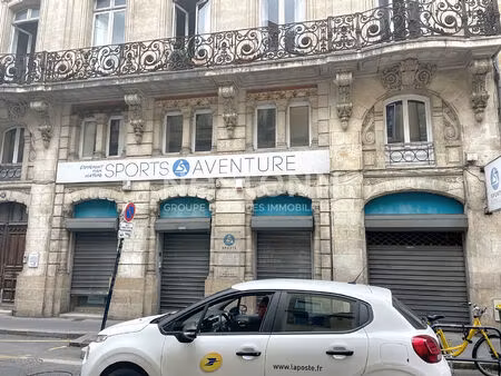 local commercial bordeaux 1039.76 m2