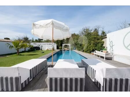 maison de luxe à vendre dans le quartier la castagne-la ferrade