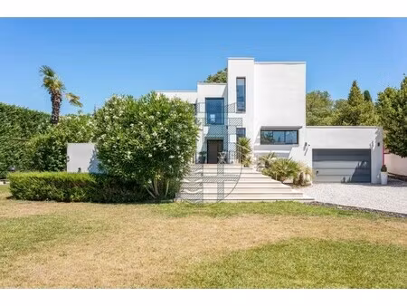 maison de luxe à vendre dans le quartier la treille