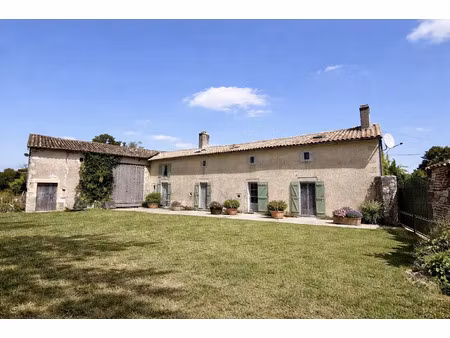 vente maison 6 pièces 219 m² chaunay (86510)