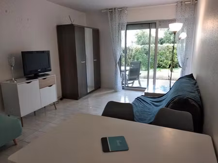 location meublée appartement 1 pièce 29 m² à saint-georges-de-didonne (17110)  590 €