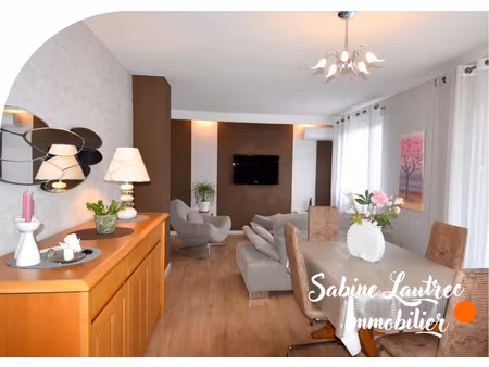 appartement t3 rénové avec 2 garages – calme et vue dégagée