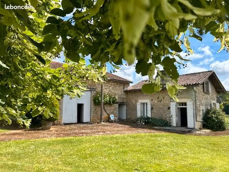 charmante maison 1870 avec grange sur 4400 m² de terrain