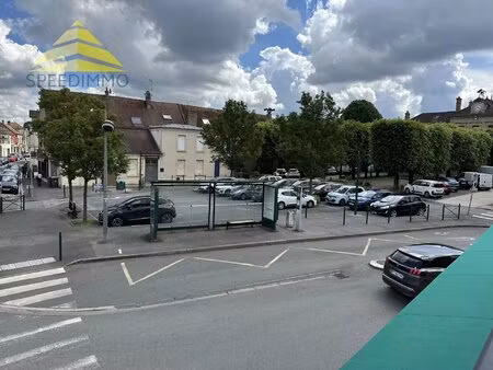 appartement f2 en centre ville de mandres-les-roses