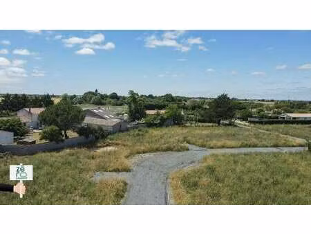 vente terrain à puyravault (85450) : à vendre / puyravault