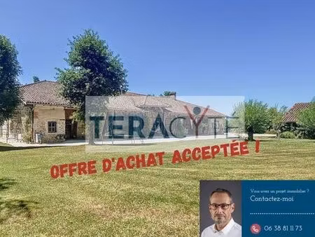 maison de luxe de 8 pièces en vente à saint-étienne-du-bois  auvergne-rhône-alpes