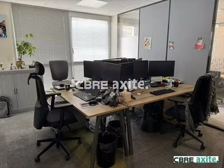 vente bureau francin 921 m²