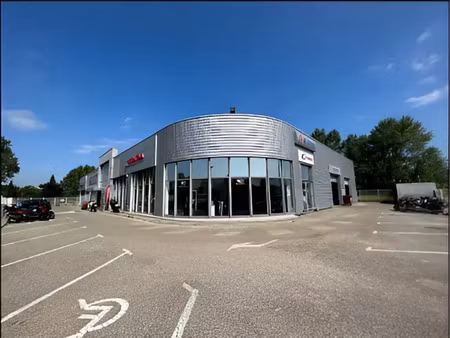 local commercial a louer