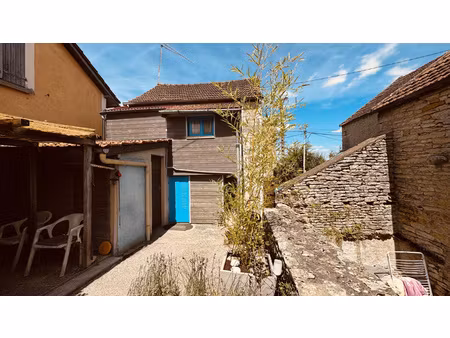 maison de campagne à massangis au prix de 55 000 € f.a.i