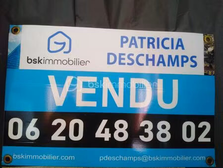 corps de ferme de 165 m² à dampierre-en-crot