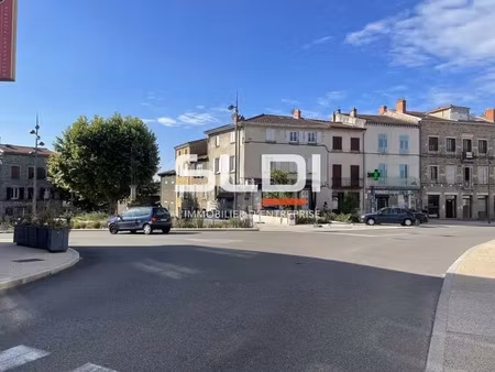 vente commerce soucieu en jarrest 69510