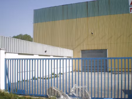 vente commerce 1300 m² pont-saint-esprit (30130)