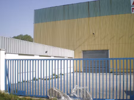 vente commerce 1300 m² pont-saint-esprit (30130)