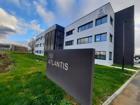 location local professionnel 228m² isneauville 76230