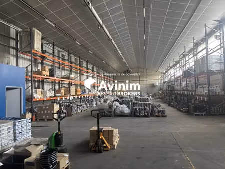 local industriel 6450 m2 dampierre les bois