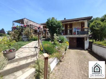 maison rénovée à proximité des commodités de pontaumur