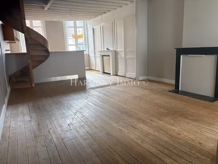 t2 duplex de charme dernier etage lille opera