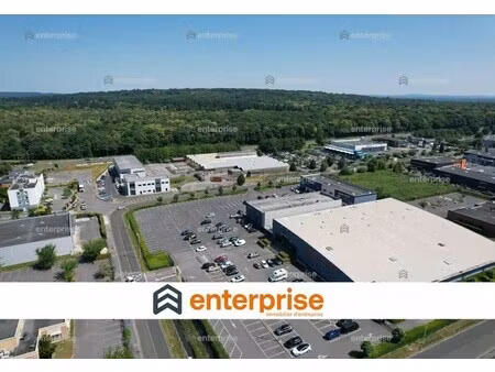 location local commercial